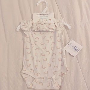 Starting Out NB Rainbow 2 piece set Bodysuit, Headband NWT